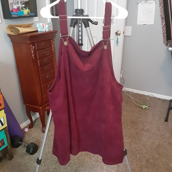 Red overall dress - Picture 1 of 3